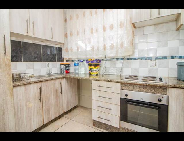 1 BEDROOM APARTMENT FOR SALE IN KEW